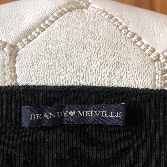 BRANDY ❤️ MELVILLE LONG SLEEVE TOP - Picture 2 of 2